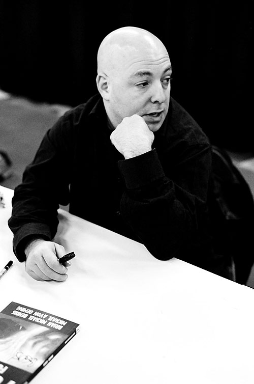 Brian Michael Bendis at the 2005 Toronto Comicon.
